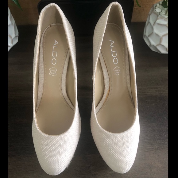 ALDO “KARTER” Cream Color Heels Size 6 - Picture 1 of 6